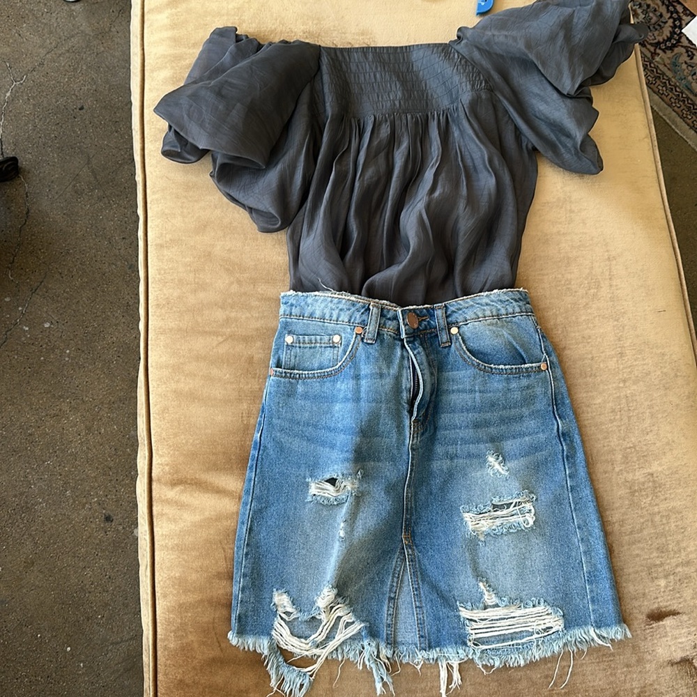 Distressed Denim Trendy tight Mini Skirt by Signature label Gently worn twice